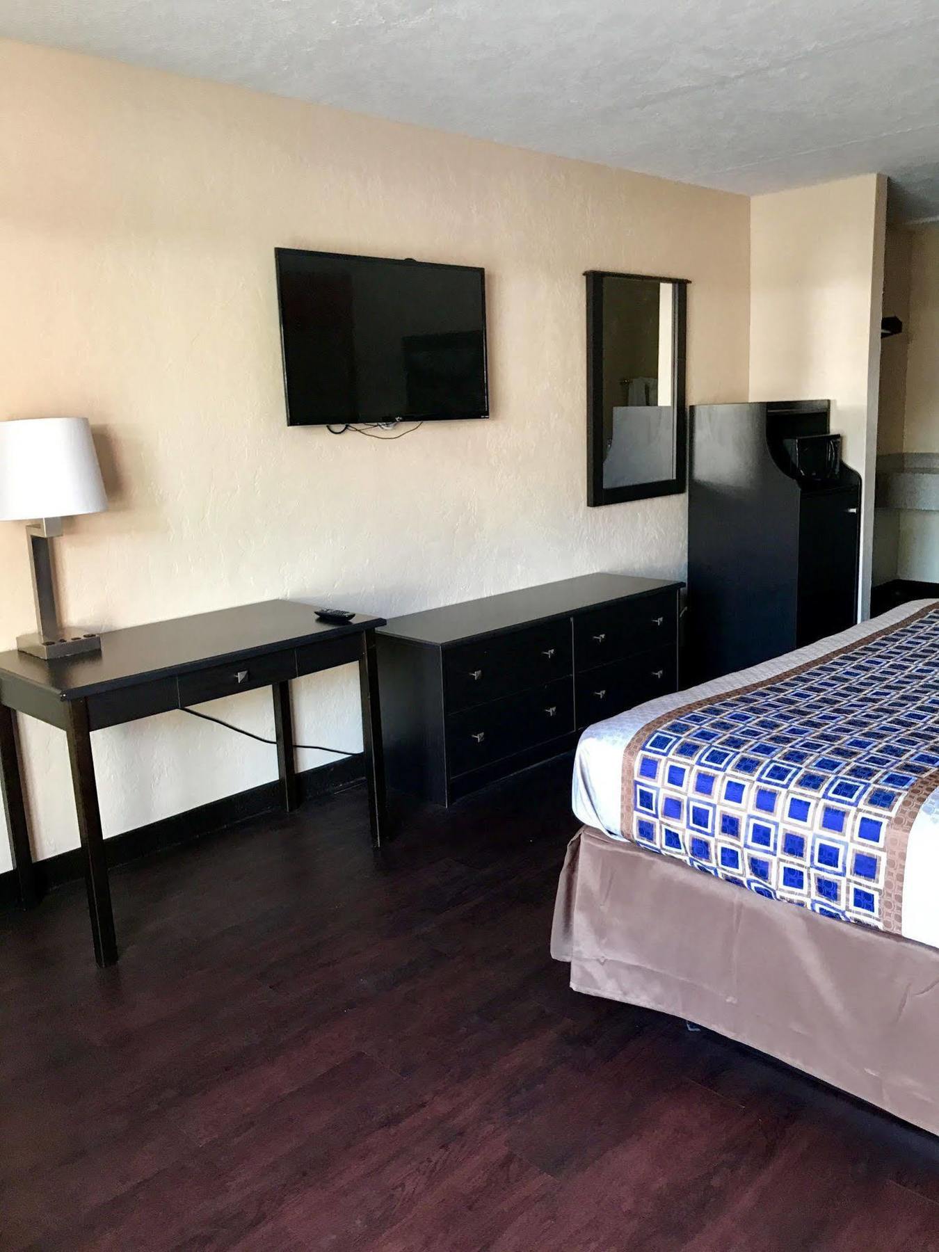 American Inn Anniston Eksteriør billede